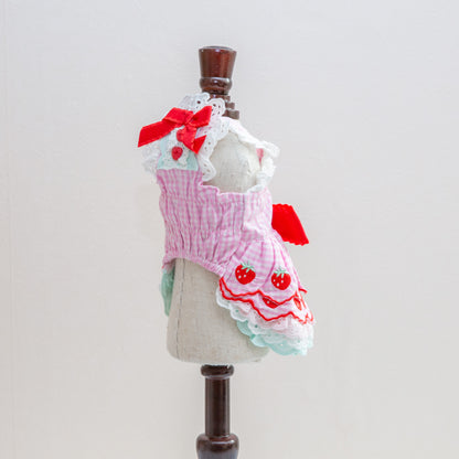 コットンレースいちごワンピース【Miss blue pet】