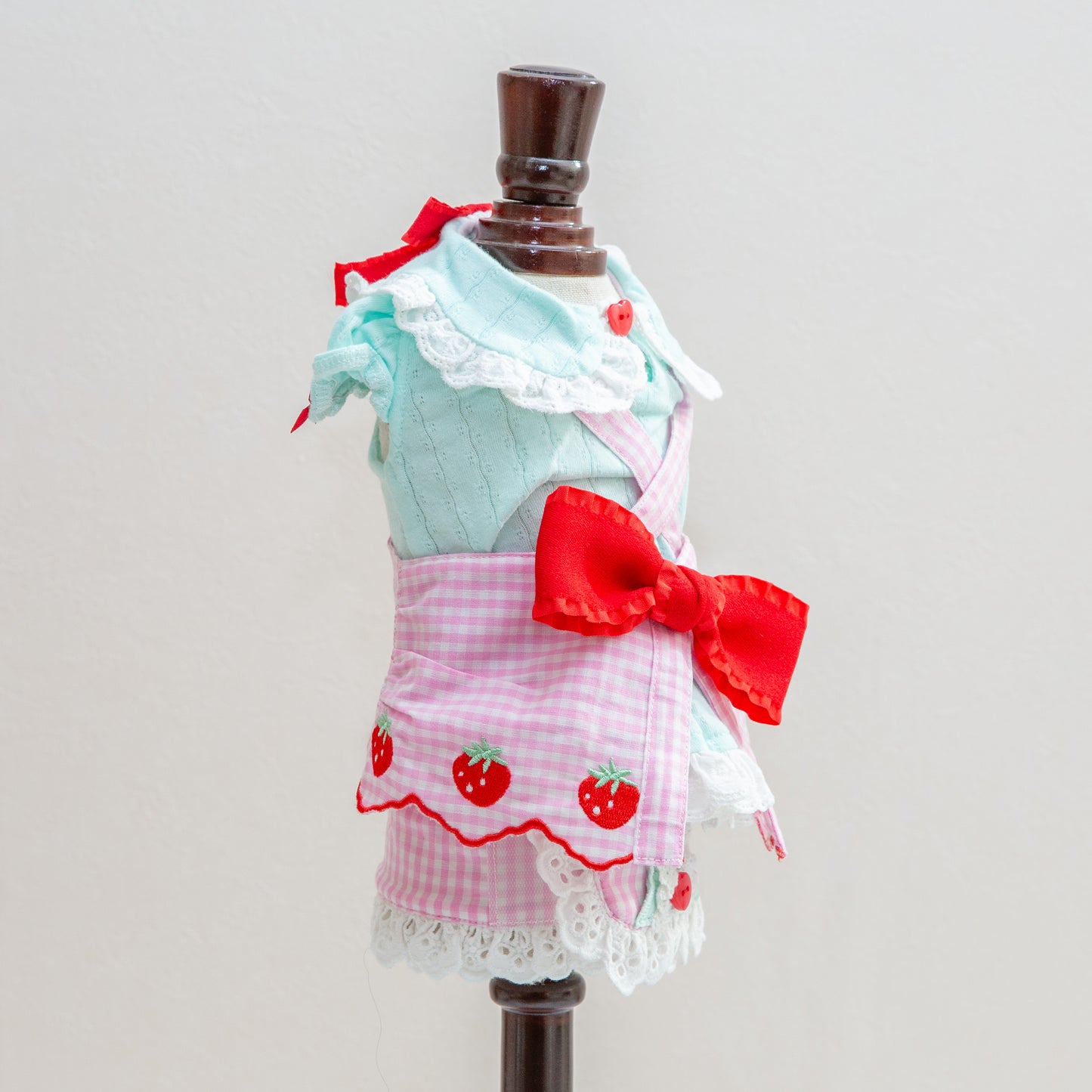 コットンレースいちごシャツ【Miss blue pet】