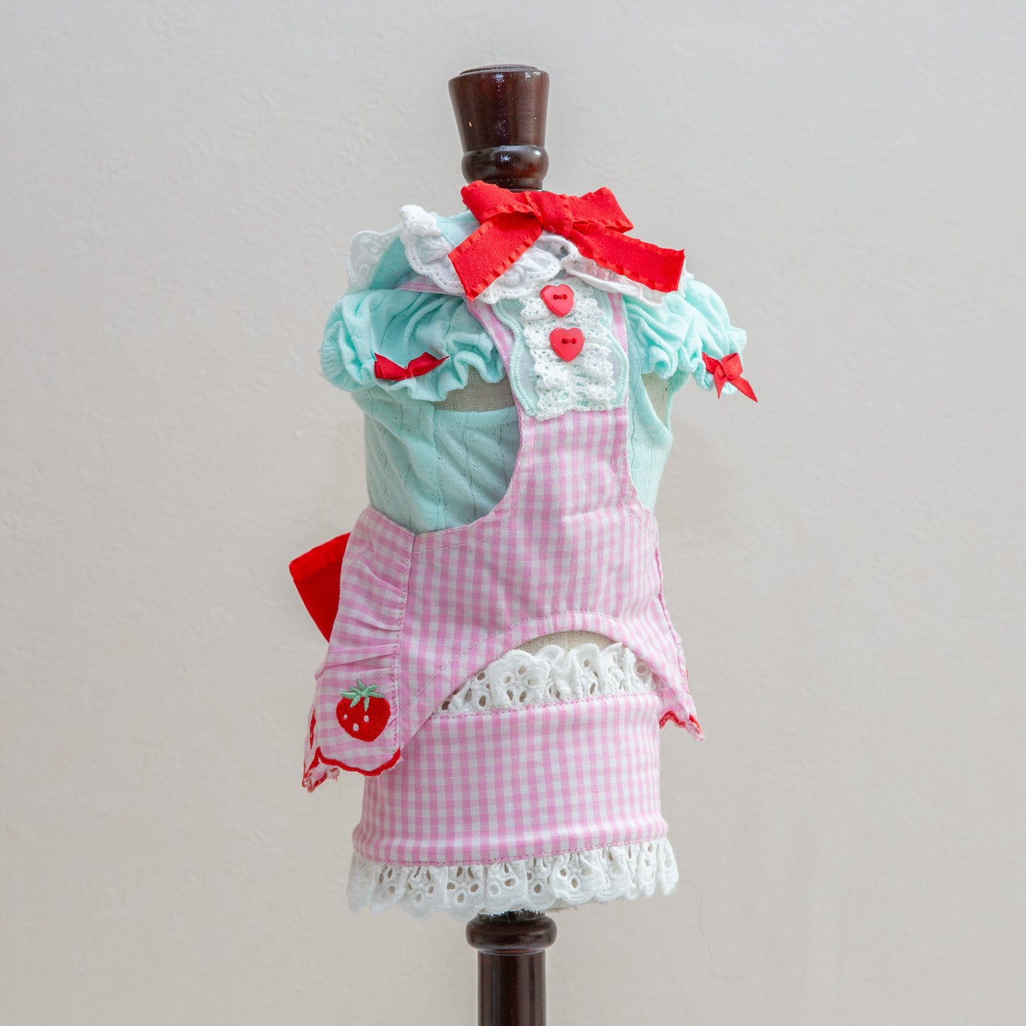 コットンレースいちごシャツ【Miss blue pet】