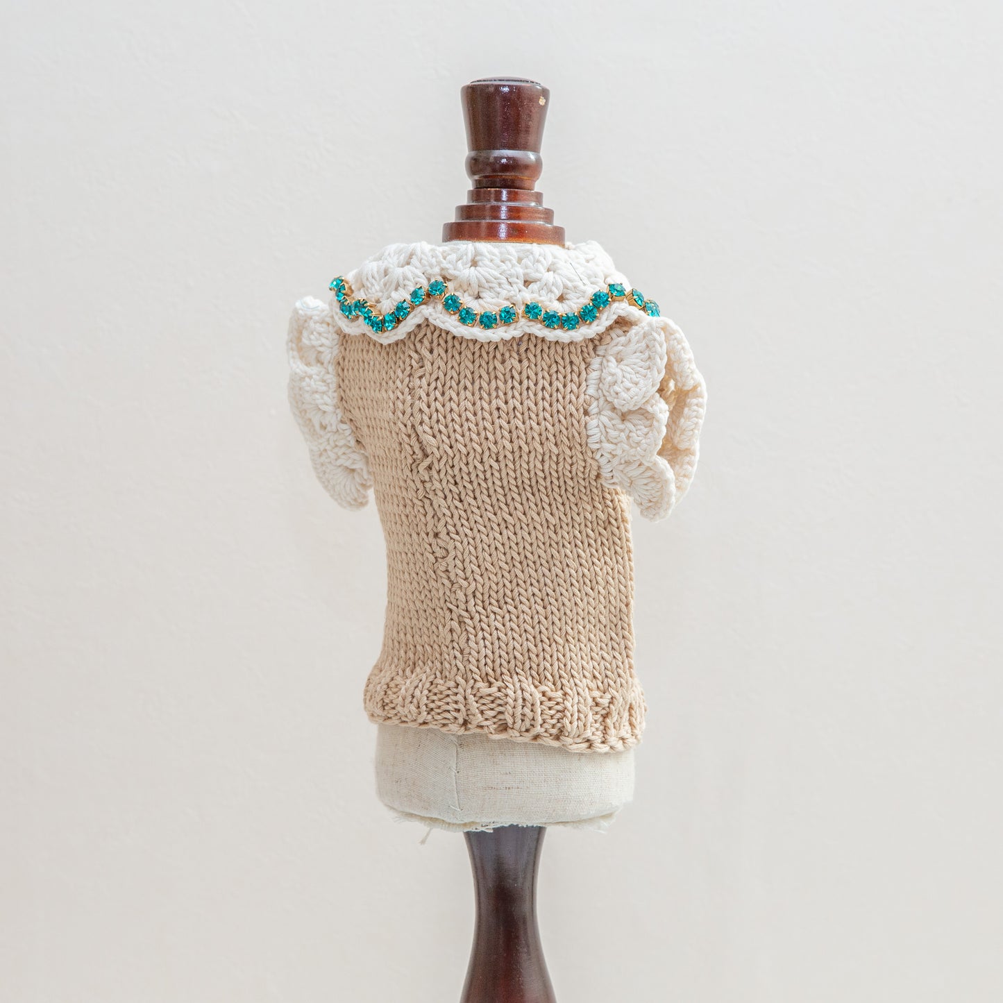 66-sweater with ivory big stars