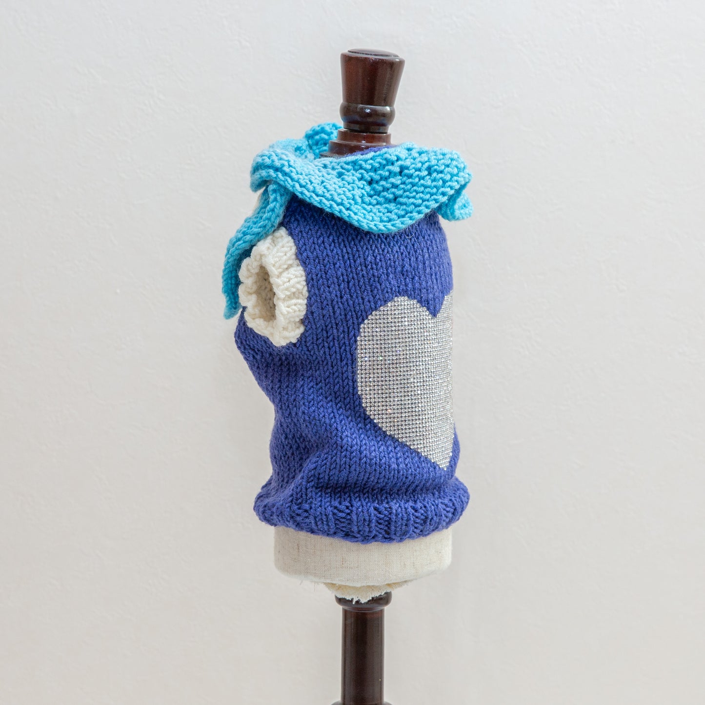 15-pullover bib blue wool crystals