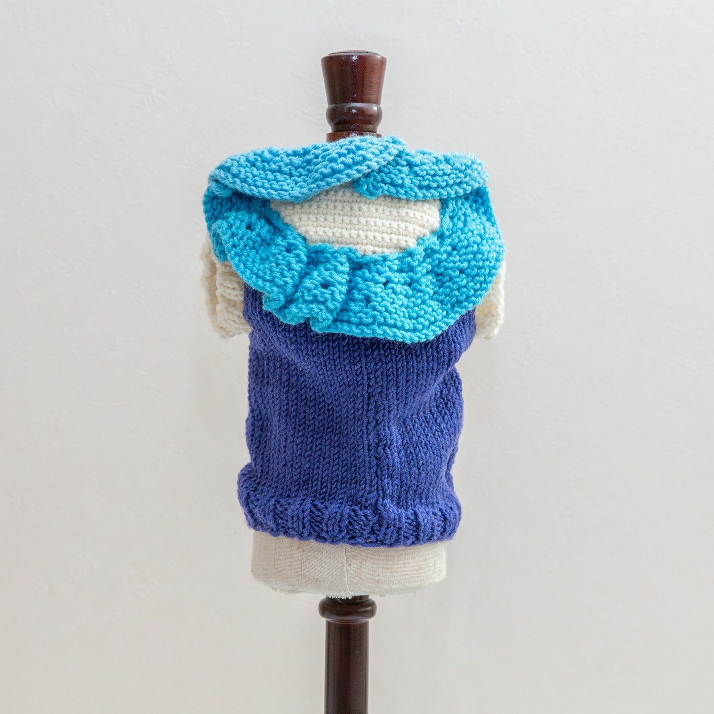 15-pullover bib blue wool crystals