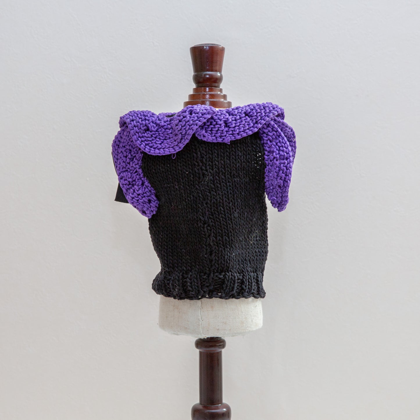 52-sweater black with iris embroidery