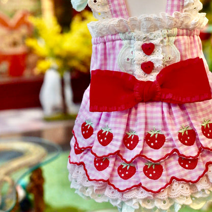 コットンレースいちごワンピース【Miss blue pet】