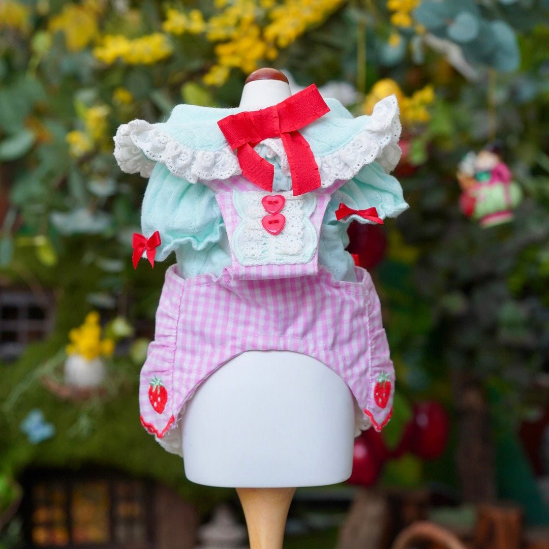 コットンレースいちごシャツ【Miss blue pet】